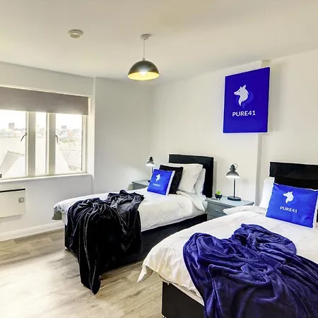 아파트 Spacious - Penthouse 2 Bed With Secure Allocated Parking 셰필드